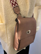 Load image into Gallery viewer, Antonia Satchel Bag 21600
