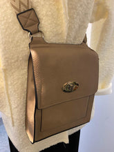 Load image into Gallery viewer, Antonia Satchel Bag 21600
