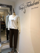 Load image into Gallery viewer, Diamante Bow Knit
