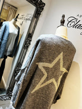 Load image into Gallery viewer, Star Back Cardigan 1700
