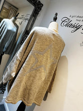Load image into Gallery viewer, Star Back Cardigan 1700
